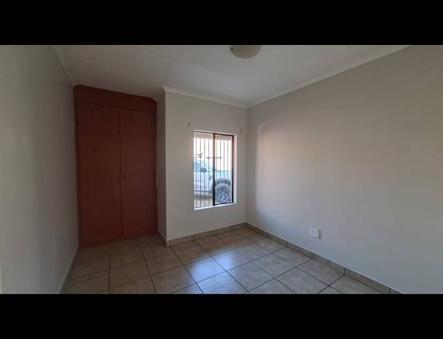 3 BEDROOM HOUSE FOR SALE IN DENNEOORD